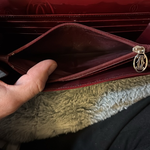 Women’s or Men’s Cartier Long Red Wallet! Preloved but no flaws! Snap is snappin - Picture 8 of 17